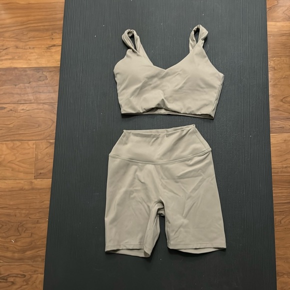 Crop Shop Boutique Pants - Crop shop boutique top and bottom set size medium